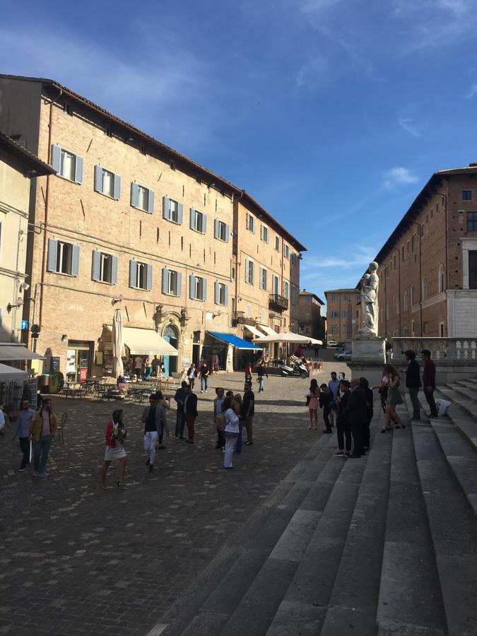 Hotel Il Cortegiano Urbino Exterior foto