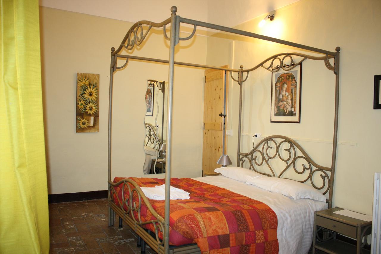 Hotel Il Cortegiano Urbino Exterior foto